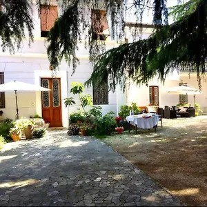 https://villa-viola-forli.emilia-romagnahotels.net
